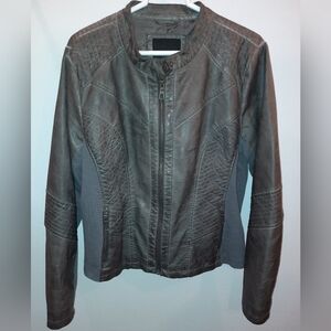 Maurices gray faux leather jacket size XXL, excellent used condition